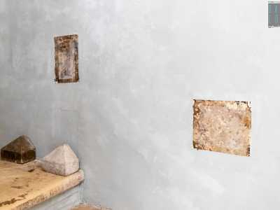 ...dei piccoli saggi che mostrano le precedenti decorazioni, purtroppo lacunose